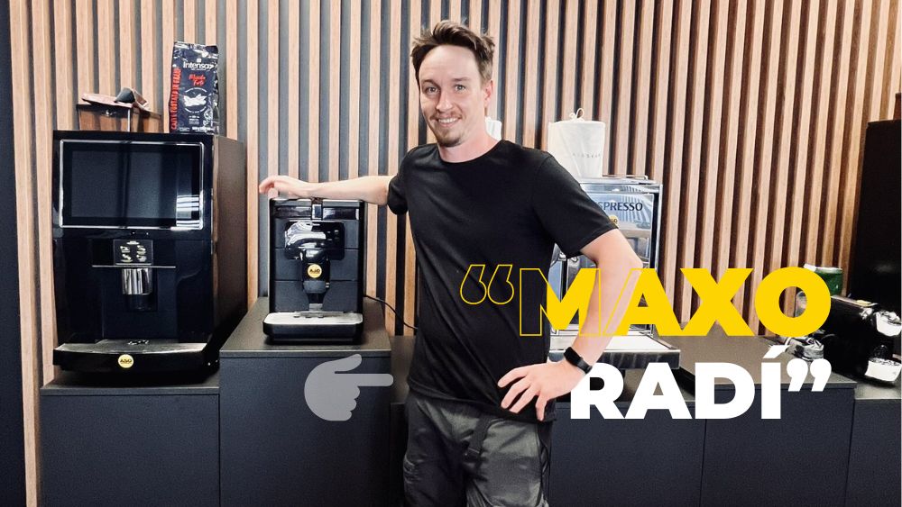 servisný technik MAxo v Showroome ASO VENDING